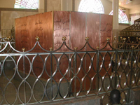 Mausolée Mame Cheikh Ibrahima Fall (intérieur)